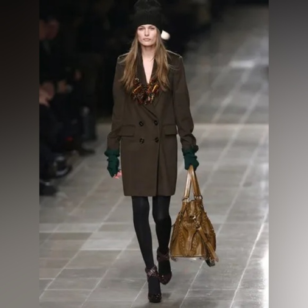 Burberry Prorsum A/W 2008 Patent Crisscross Ankle Heels - Picture 2 of 11